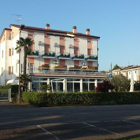 Hotel Cristallo Peschiera del Garda Eksteriør billede