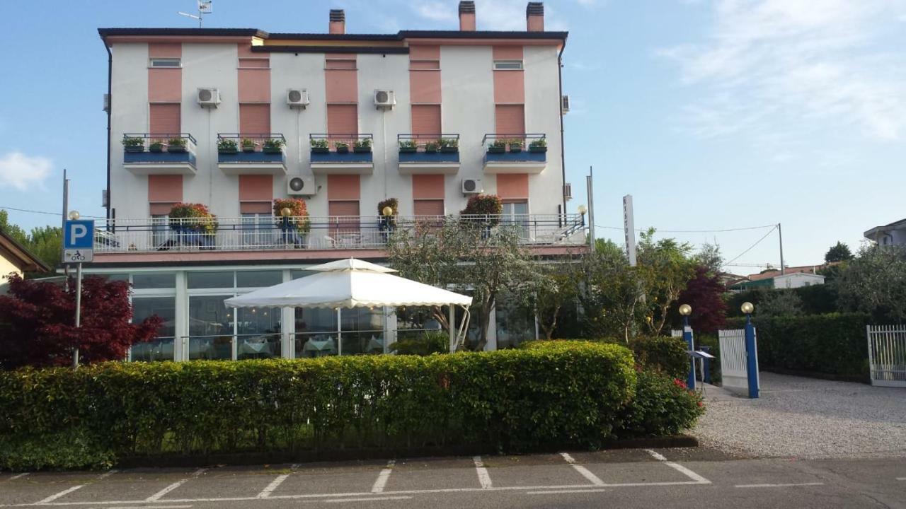 Hotel Cristallo Peschiera del Garda Eksteriør billede