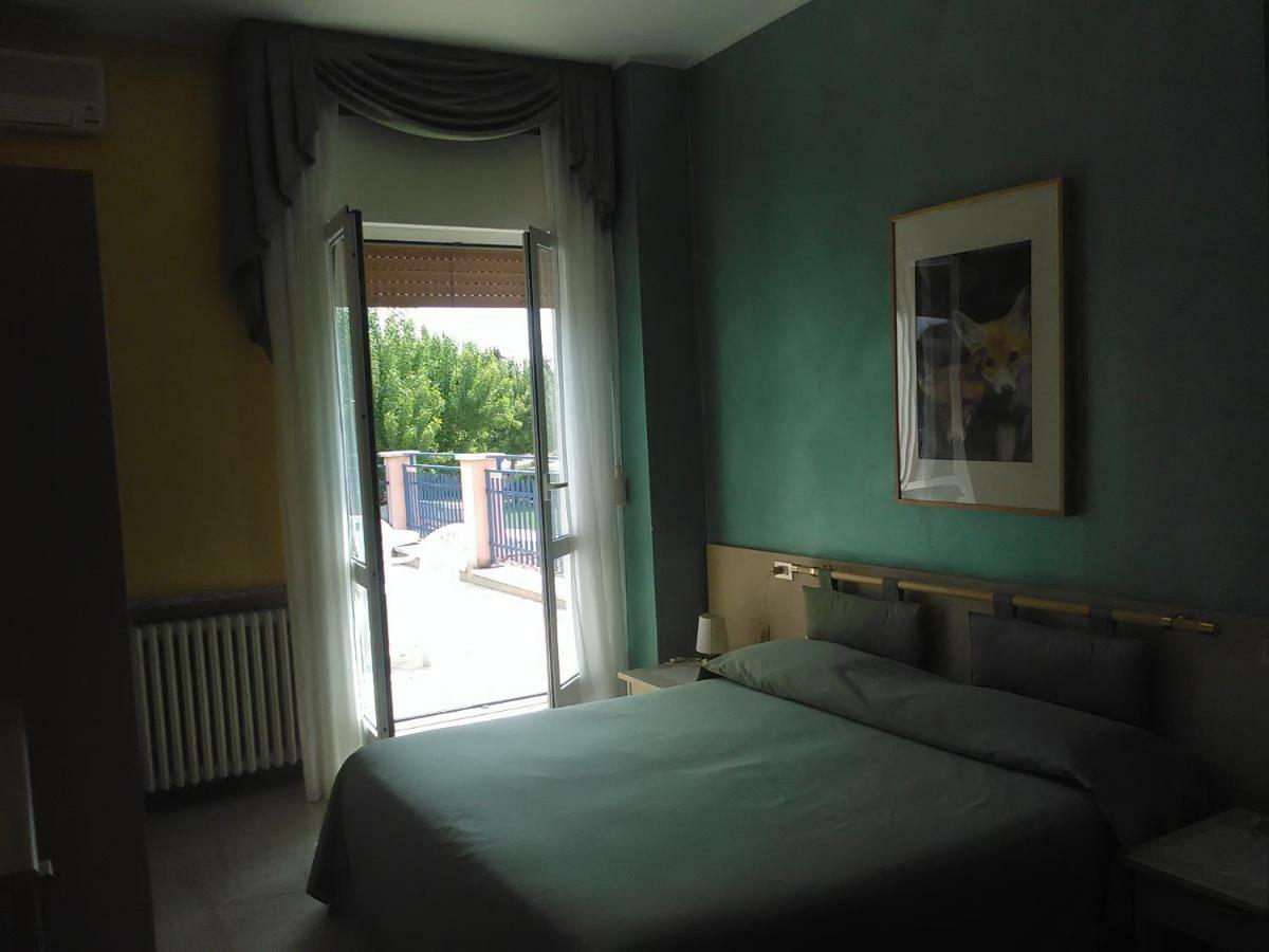 Hotel Cristallo Peschiera del Garda Eksteriør billede