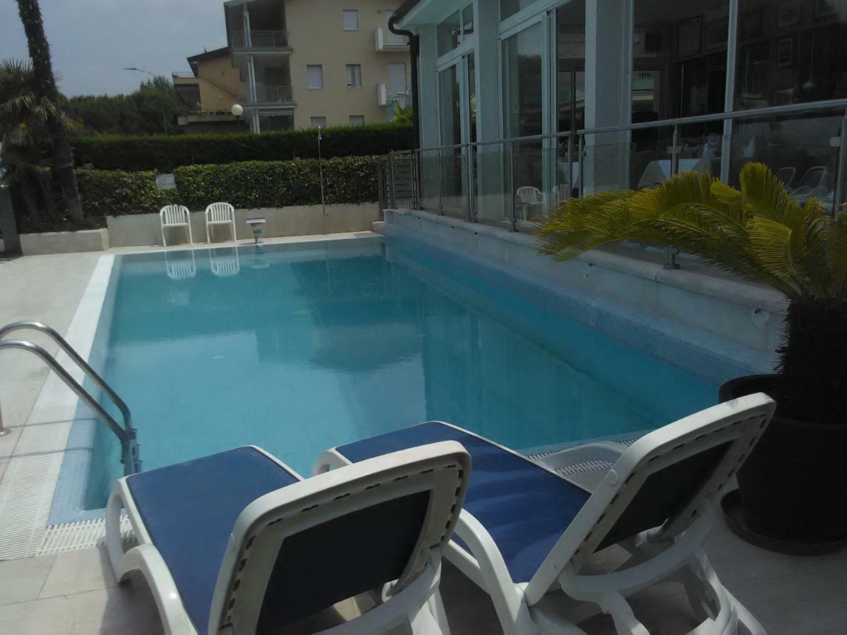 Hotel Cristallo Peschiera del Garda Eksteriør billede