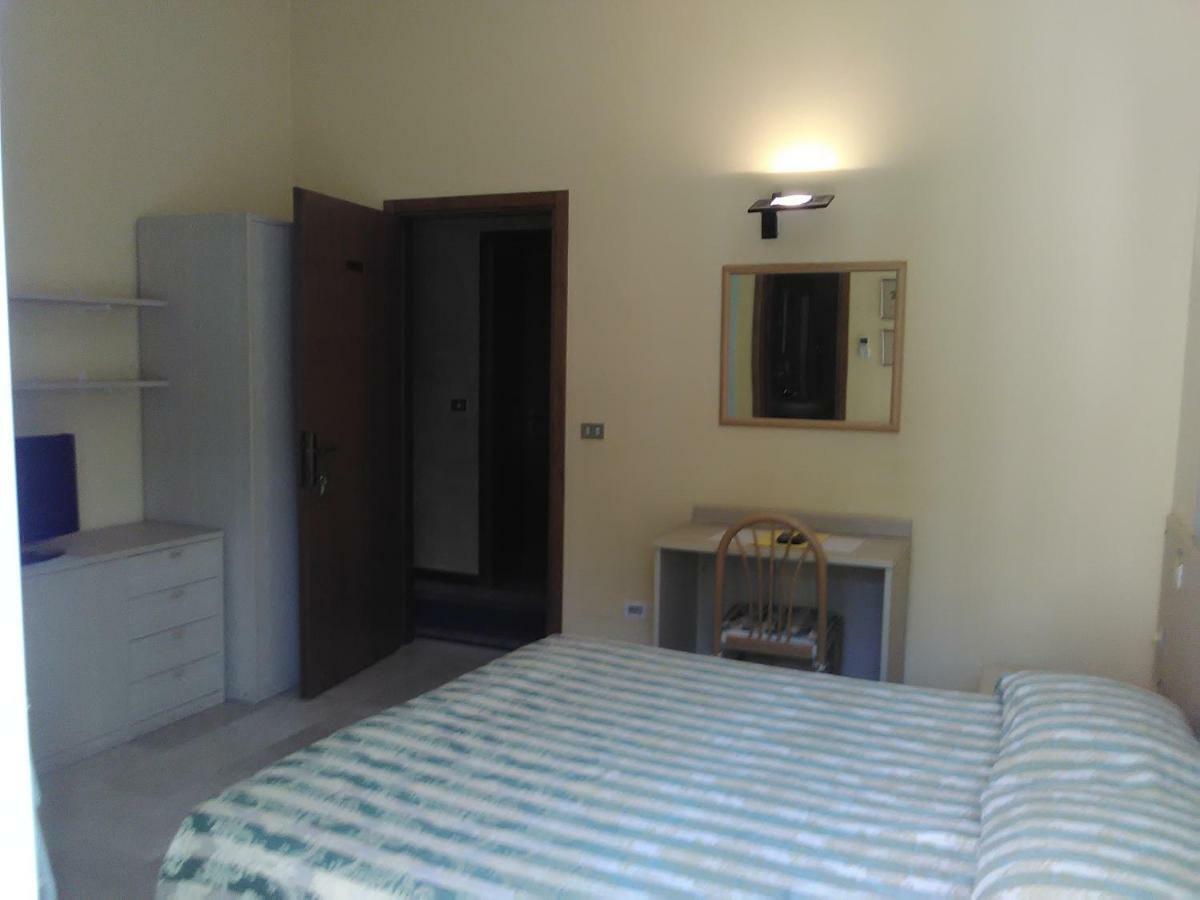 Hotel Cristallo Peschiera del Garda Eksteriør billede