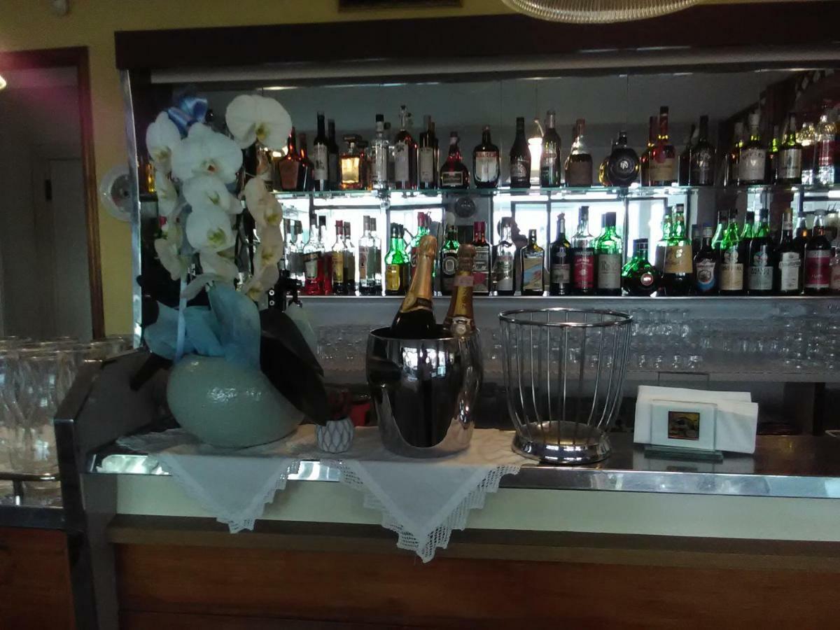 Hotel Cristallo Peschiera del Garda Eksteriør billede