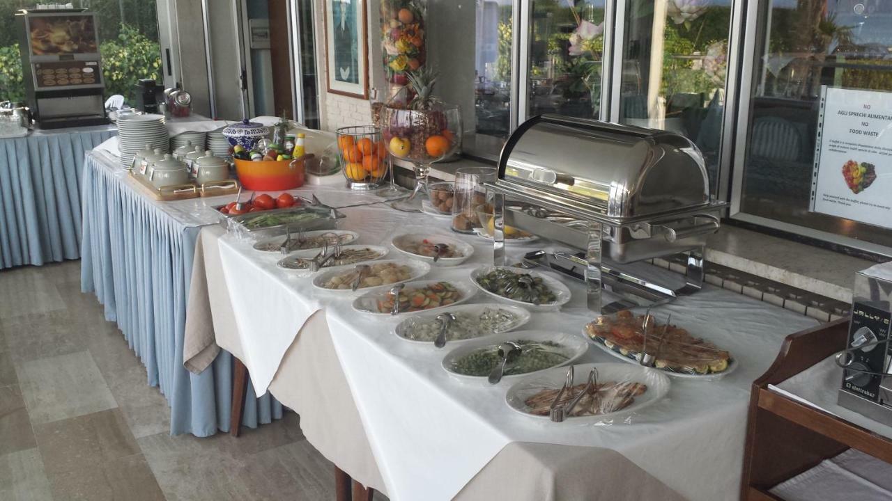 Hotel Cristallo Peschiera del Garda Eksteriør billede